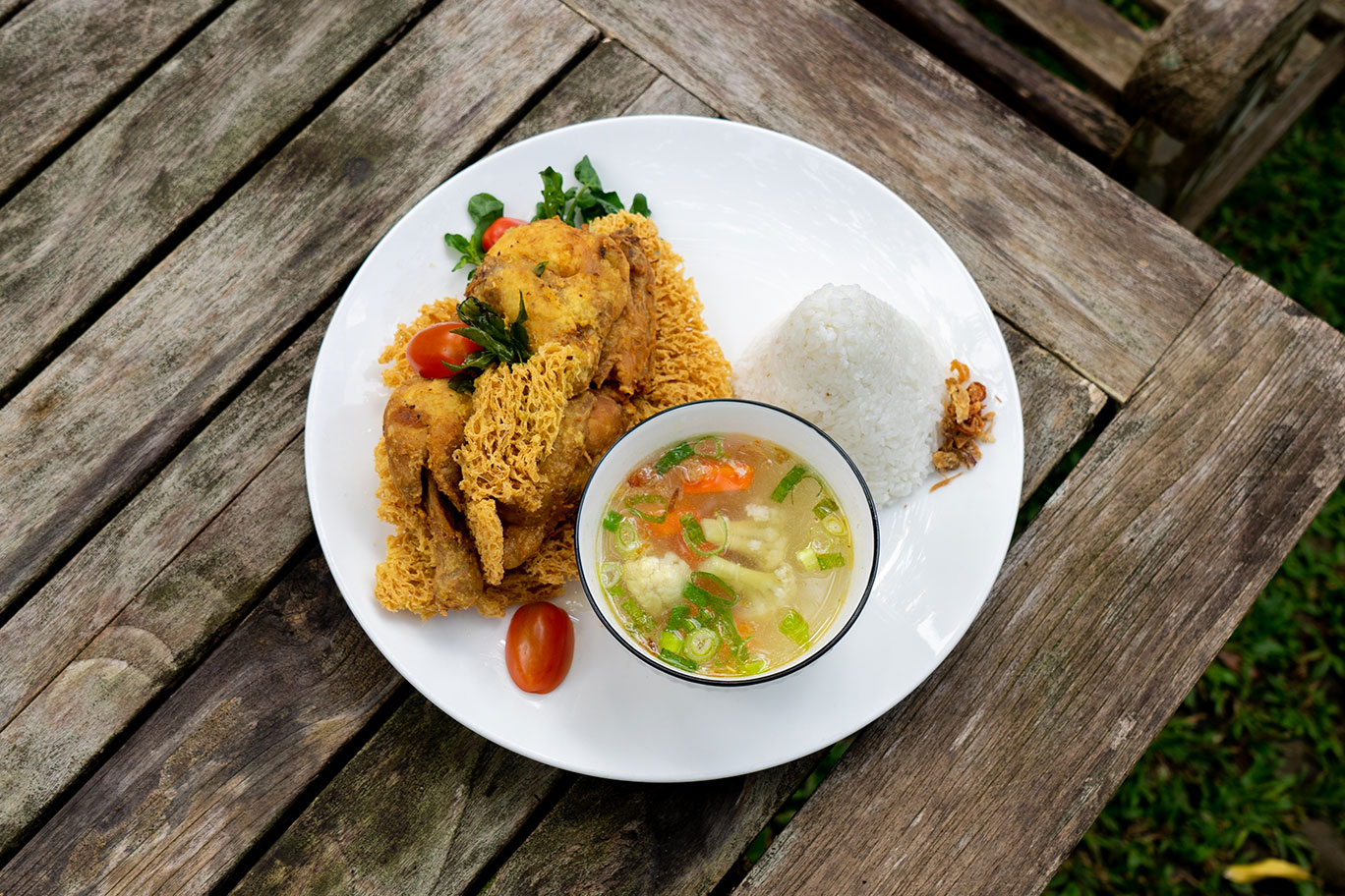 Get Hooked on Petak Petok – The Ultimate Crunchy Chicken Experience!